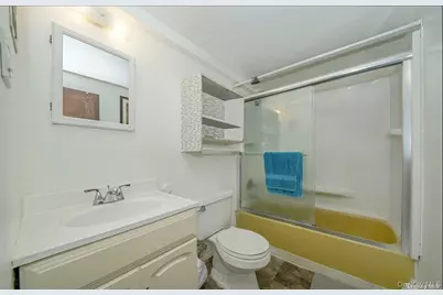 1471 Rosser Avenue, Elmont, NY 11003 - Photo 12