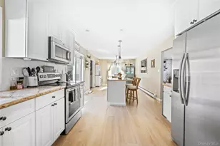 31 Fallen Leaf Rd, Holbrook, NY 11741 - Photo 10