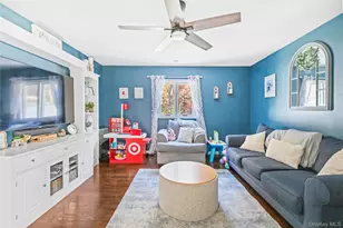 31 Fallen Leaf Rd, Holbrook, NY 11741 - Photo 14