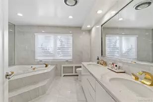 108 Bacon Rd, Old Westbury, NY 11568 - Photo 18