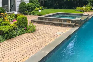 108 Bacon Rd, Old Westbury, NY 11568 - Photo 32