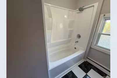 2760 Locust Avenue, Ronkonkoma, NY 11779 - Photo 12