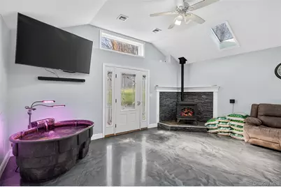 72 Jersey Avenue, Unionville, NY 10988 - Photo 12