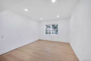 29 Dillon Dr, Dix Hills, NY 11746 - Photo 18