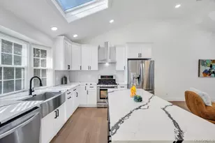 29 Dillon Dr, Dix Hills, NY 11746 - Photo 8