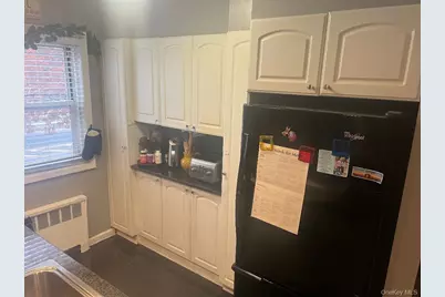 81-49 156 Avenue #2R, Howard Beach, NY 11414 - Photo 4