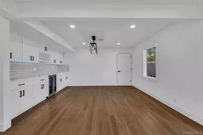 22 Family Lane, Levittown, NY 11756 - Photo 12