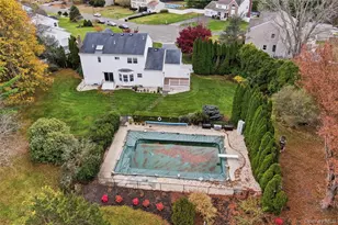 48 Windcrest Dr, Manorville, NY 11949 - Photo 32