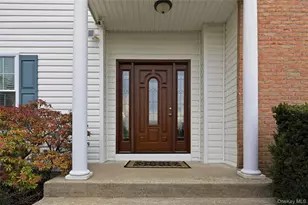 48 Windcrest Dr, Manorville, NY 11949 - Photo 4