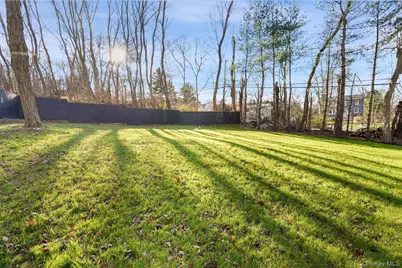 95 Wellington Court, Yorktown Heights, NY 10598 - Photo 44