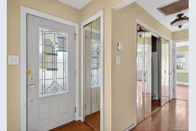 19 Hearthside Drive, Mount Sinai, NY 11766 - Photo 14