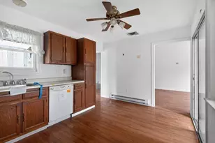 19 Hearthside Dr, Mount Sinai, NY 11766 - Photo 16