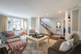 39 Hawthorne Pl, Manhasset, NY 11030 - Photo 6