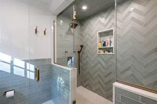 39 Hawthorne Pl, Manhasset, NY 11030 - Photo 18