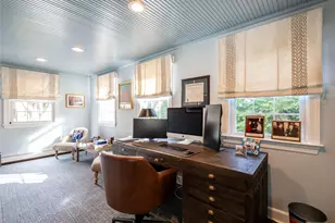 39 Hawthorne Pl, Manhasset, NY 11030 - Photo 8
