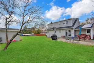 921 Deer Park Ave, North Babylon, NY 11703 - Photo 10