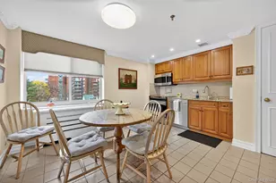 100 Hilton Ave, Garden City, NY 11530 - Photo 10