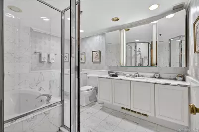 100 Hilton Avenue #411, Garden City, NY 11530 - Photo 20