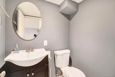 186 Robin Place, Levittown, NY 11756 - Photo 26