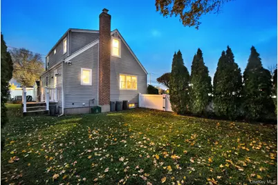 186 Robin Place, Levittown, NY 11756 - Photo 28