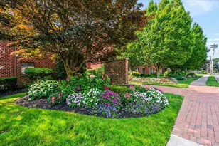 99 S Park Ave, Rockville Centre, NY 11570 - Photo 26