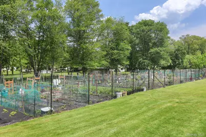 34 Warwick Place #D, Yorktown Heights, NY 10598 - Photo 14