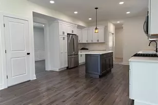 247 N Dunton Ave, Patchogue, NY 11772 - Photo 24