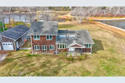 9 Lake Drive, Middle Island, NY 11953 - Photo 2