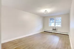 210 Kearsing Pkwy, Monsey, NY 10952 - Photo 10