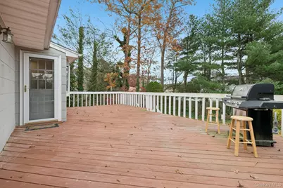23 Tiffany Lane, Smithtown, NY 11787 - Photo 36