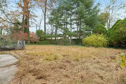 23 Tiffany Lane, Smithtown, NY 11787 - Photo 38