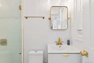 4 Long Ridge Rd, Plainview, NY 11803 - Photo 16