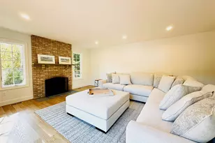 10 Ginny Ln, Hampton Bays, NY 11946 - Photo 8