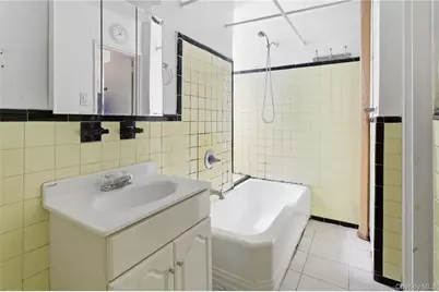 88-30 182nd Street #1H, Hollis, NY 11423 - Photo 8