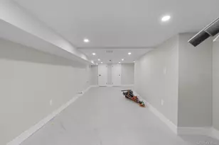 104-11 188th St, Hollis, NY 11412 - Photo 14