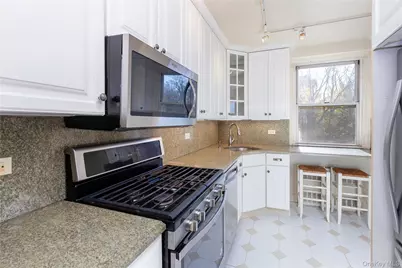 2621 Palisade Avenue #4J, Bronx, NY 10463 - Photo 10