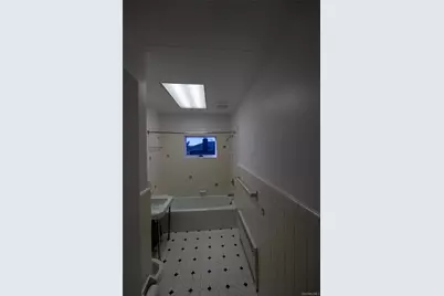 43 Fourth Street, Glen Cove, NY 11542 - Photo 10