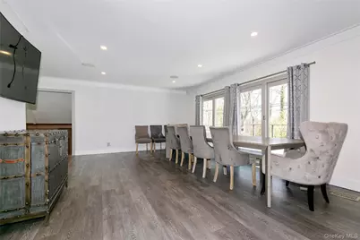 22 Olive Street, Great Neck, NY 11020 - Photo 6