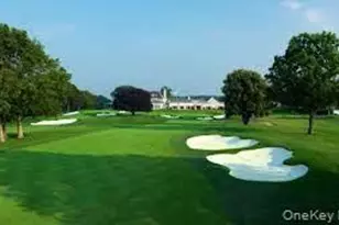 22 Olive St, Great Neck, NY 11020 - Photo 38