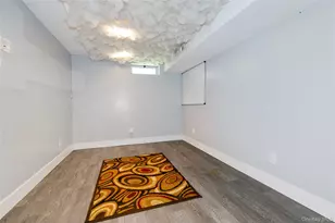 22 Olive St, Great Neck, NY 11020 - Photo 28