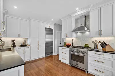 2247 Mickle Avenue, Bronx, NY 10469 - Photo 12