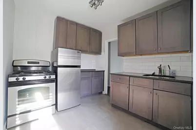 5621 Netherland Avenue #5C, Bronx, NY 10471 - Photo 8