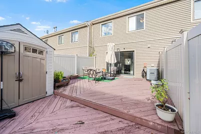 28 Berry Court, New York, NY 10309 - Photo 20