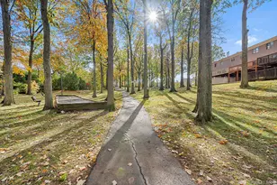 28 Berry Ct, New York, NY 10309 - Photo 22