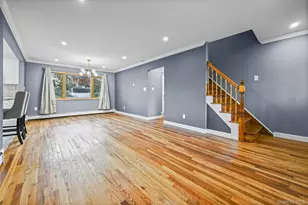 48 Circle Dr, Westbury, NY 11590 - Photo 2