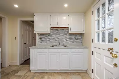 5 W Stone Street #2nd FL, Newburgh, NY 12550 - Photo 2