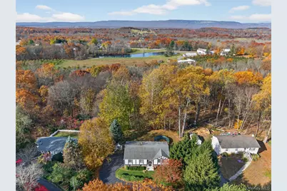 7 Colleen Lane, Wallkill, NY 12589 - Photo 4