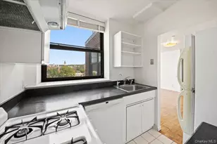 23 Water Grant St, Yonkers, NY 10701 - Photo 6