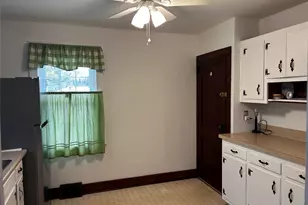 517 Flint St, Greenport, NY 11944 - Photo 10