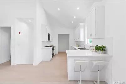 21 Montauk Hwy #2, Westhampton, NY 11977 - Photo 2